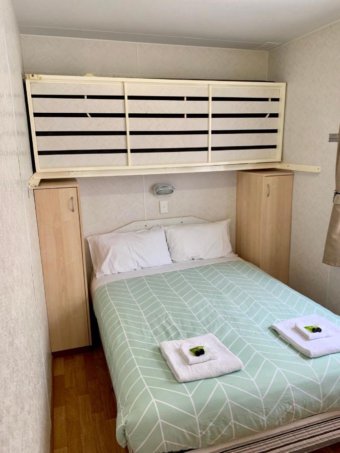 Tatura Cabin & Caravan Park Екстериор снимка