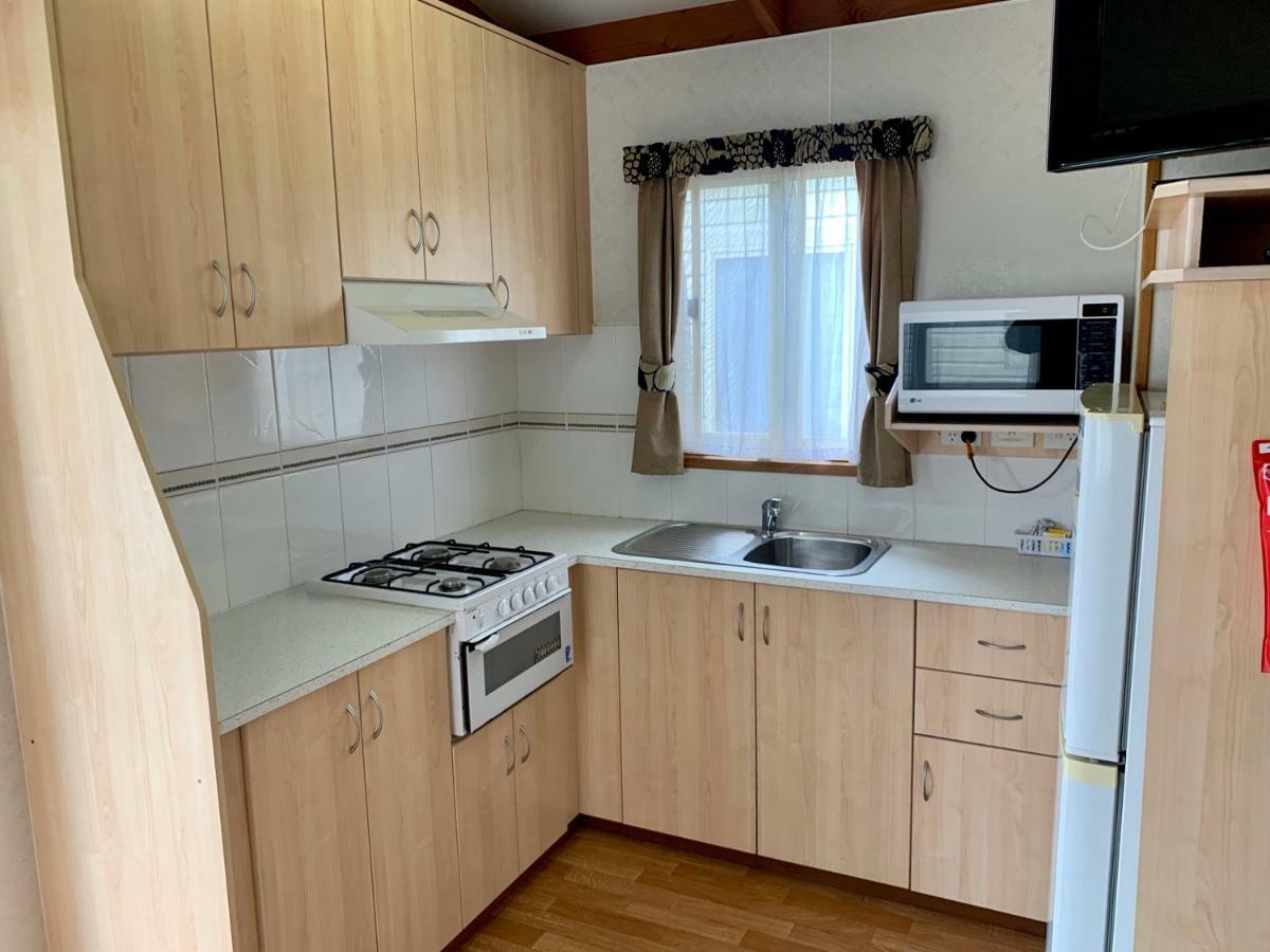 Tatura Cabin & Caravan Park Екстериор снимка